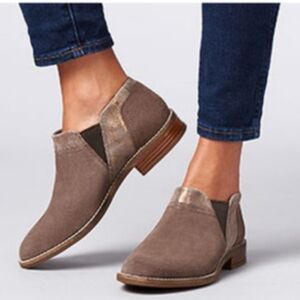 Clarks Camzin Suede Women's Ankle Boots